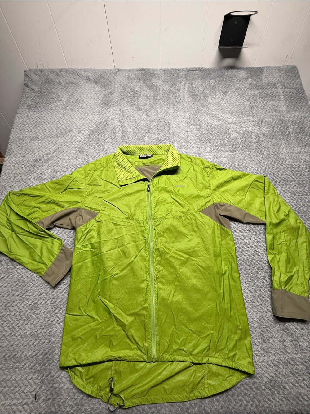 Patagonia Lime Green Men's Windbreaker with Tan Accents